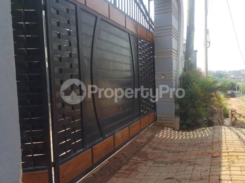 5 bedroom Villa for sale Mpererwe kitagobwa  Kampala Central Kampala Central - 5