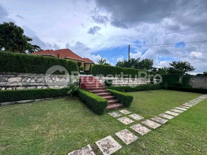 4 bedroom Bungalow Apartment for sale Kira road  Kira Wakiso Central - 5