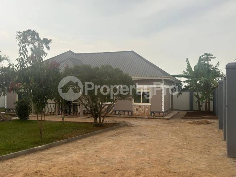 4 bedroom Villa for sale Gayaza busukuma Gayaza Wakiso Central - 0