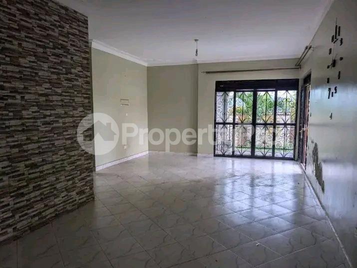 4 bedroom Bungalow Apartment for sale Kasangati kiti  Kira Wakiso Central - 3