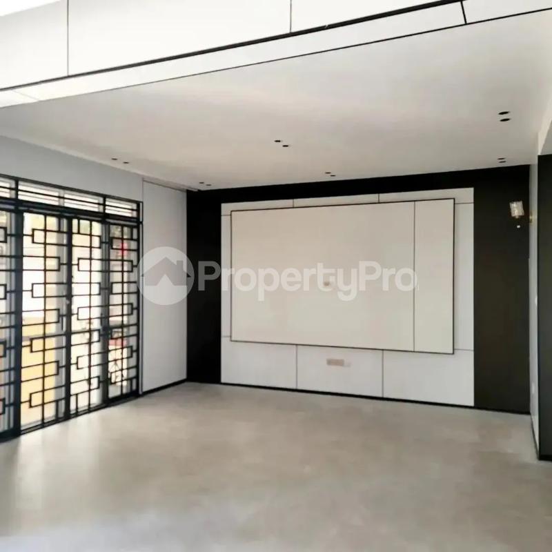 4 bedroom Villa for sale Kitende Entebbe road  Kampala Central Kampala Central - 4