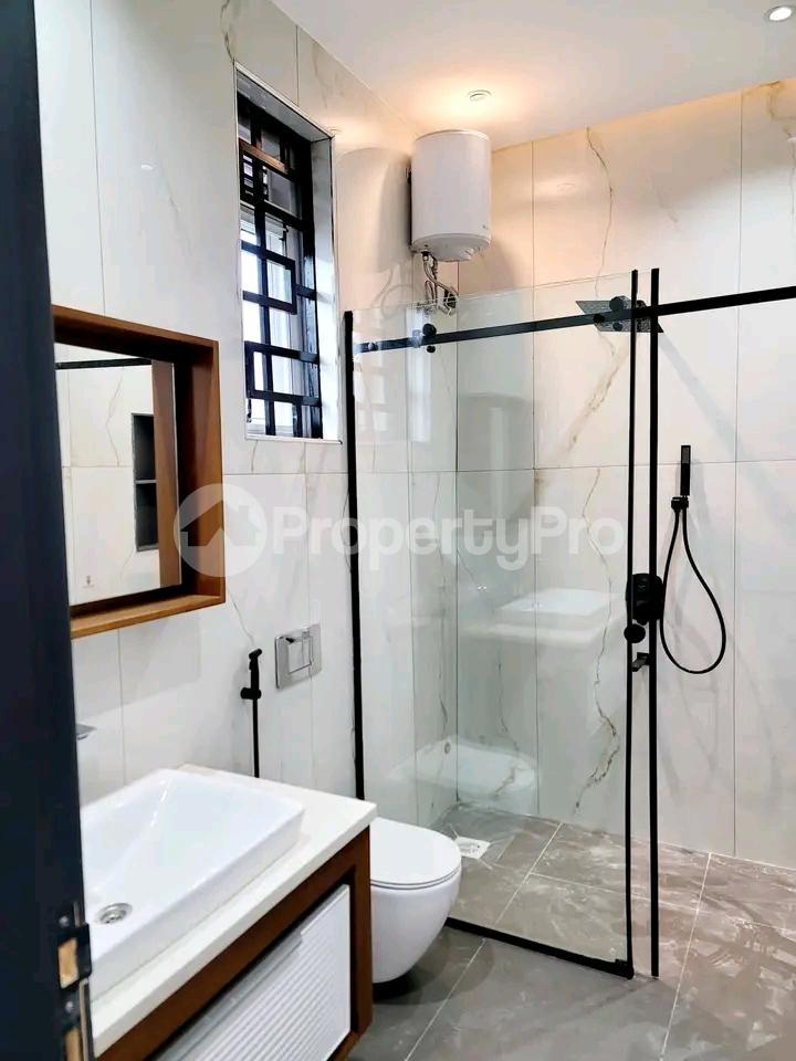 Bungalow Apartment for sale Kitende road  Kampala Central Kampala Central - 2