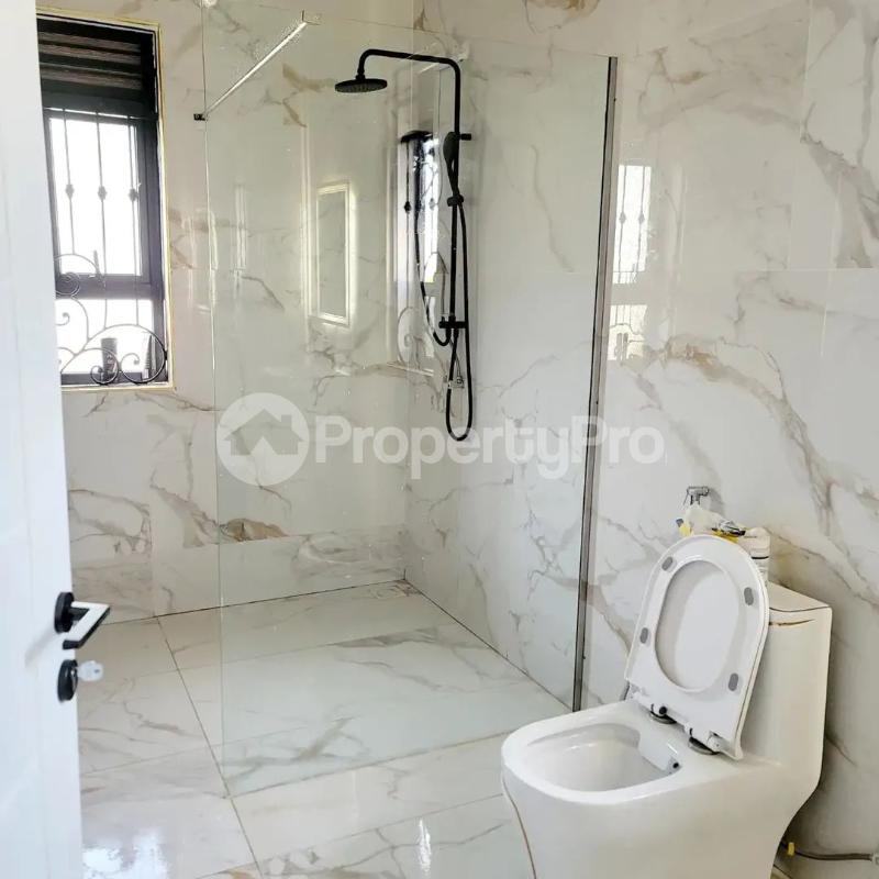 5 bedroom Villa for sale Kitende kaga Entebbe road  Kampala Central Kampala Central - 10