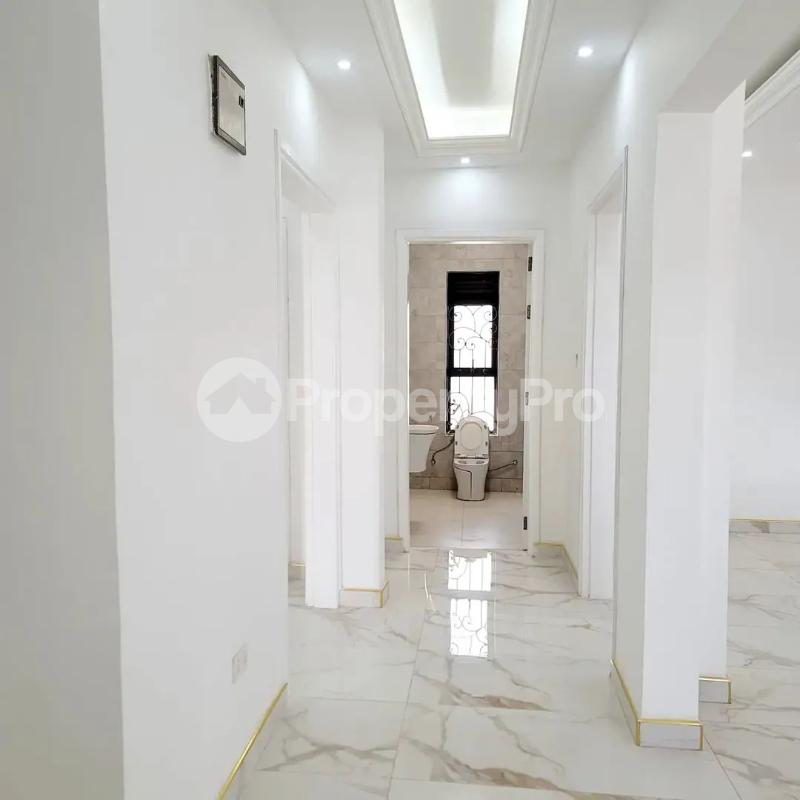 5 bedroom Villa for sale Kitende kaga Entebbe road  Kampala Central Kampala Central - 7