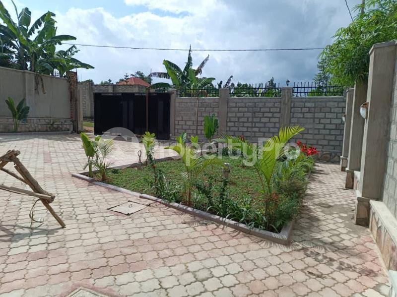 3 bedroom Villa for sale Seeta namilyango road  Goma Mukono Central - 6