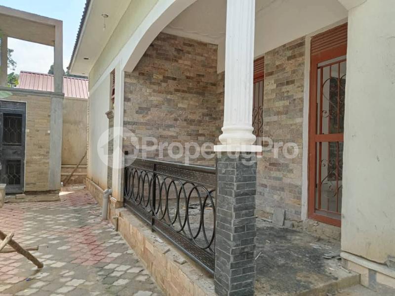 3 bedroom Villa for sale Seeta namilyango road  Goma Mukono Central - 7