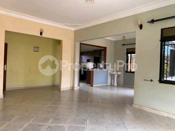 4 bedroom Bungalow Apartment for sale Gayaza road  Kampala Central Kampala Central - 2