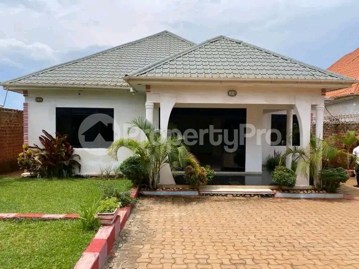 4 bedroom Bungalow Apartment for sale Gayaza road  Kampala Central Kampala Central - 3