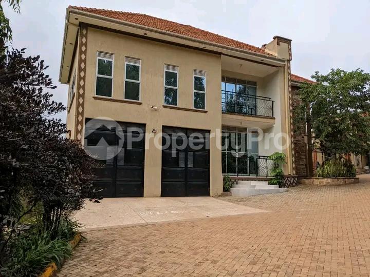 5 bedroom Bungalow Apartment for sale Bwebajja akright estate  Kampala Central Kampala Central - 2