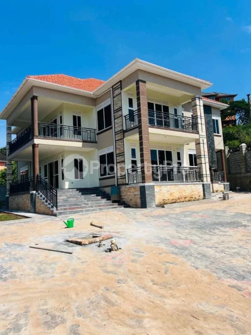 6 bedroom Villa for sale Bwebajja akright estate Entebbe road  Kampala Central Kampala Central - 1