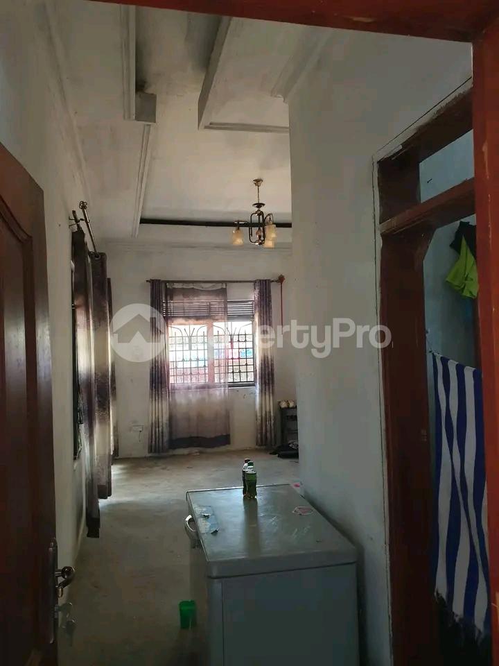 3 bedroom Bungalow Apartment for sale Bujjiko mityana  Kampala Central Kampala Central - 3