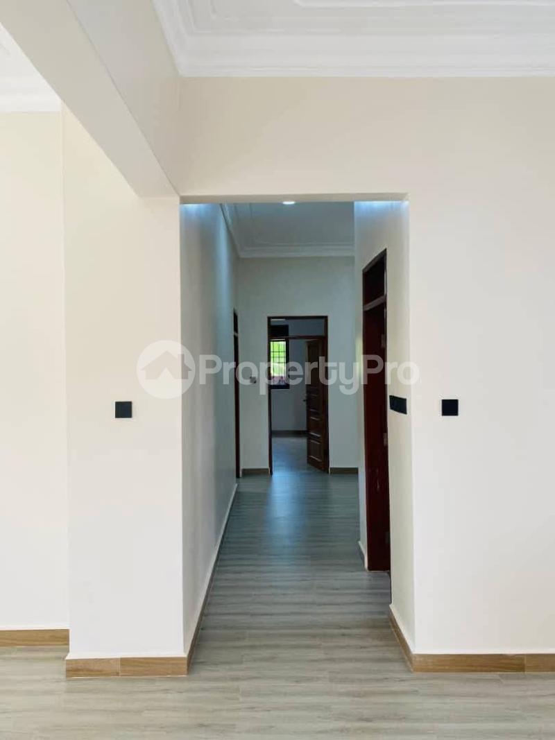 4 bedroom Villa for sale Bwebajja Entebbe road  Kampala Central Kampala Central - 4