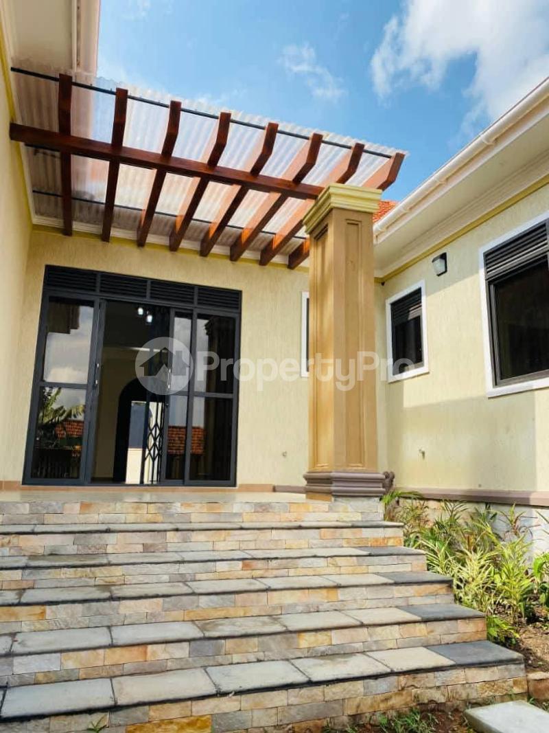 4 bedroom Villa for sale Bwebajja Entebbe road  Kampala Central Kampala Central - 7