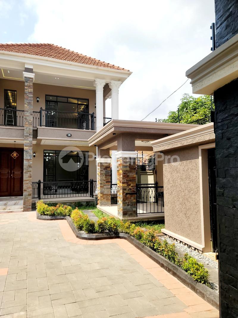 8 bedroom Villa for sale Bwebajja Entebbe road  Kampala Central Kampala Central - 2
