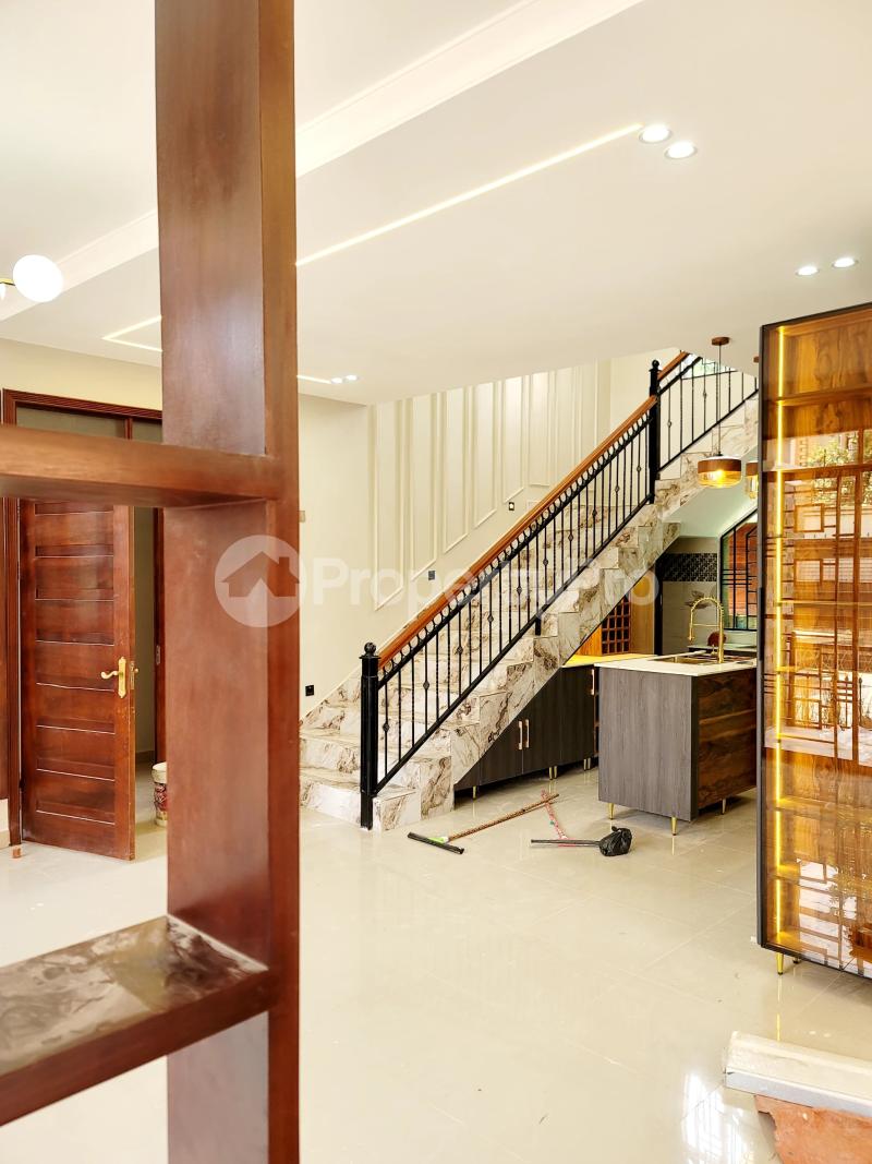 8 bedroom Villa for sale Bwebajja Entebbe road  Kampala Central Kampala Central - 12