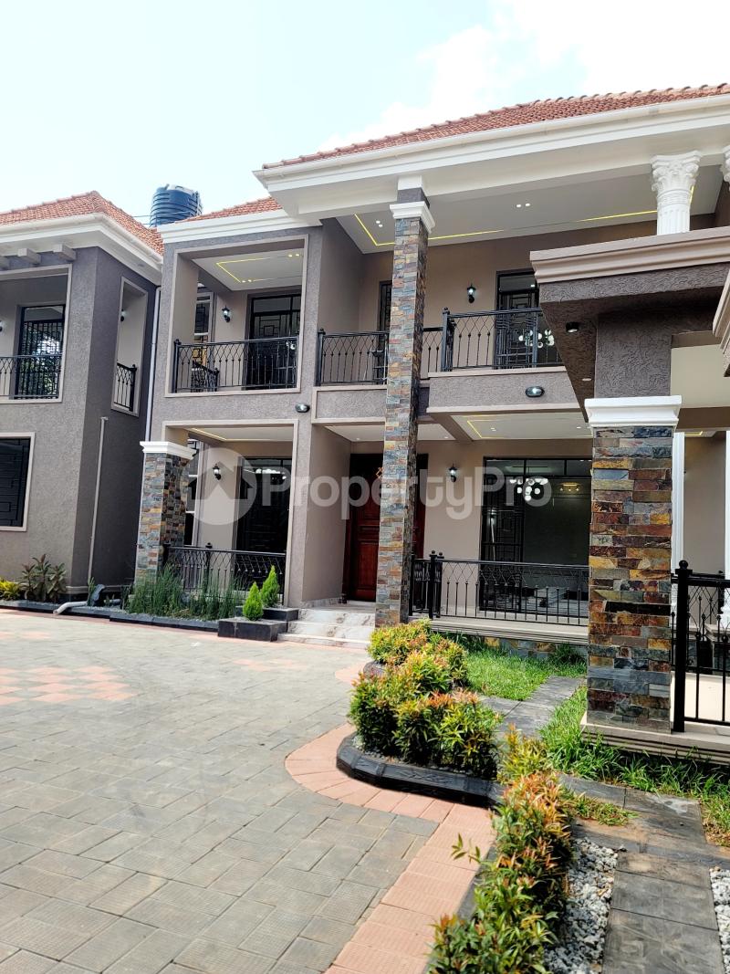 8 bedroom Villa for sale Bwebajja Entebbe road  Kampala Central Kampala Central - 3