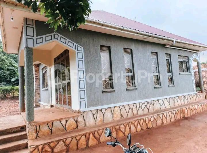 3 bedroom Bungalow Apartment for sale Gayaza busika  Kampala Central Kampala Central - 4