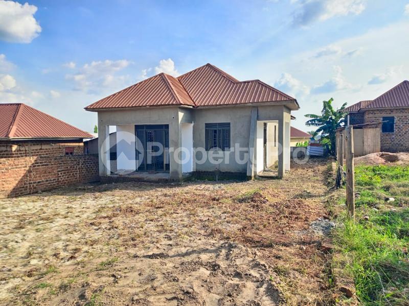 3 bedroom Villa for sale Gayaza busukuma  Gayaza Wakiso Central - 0