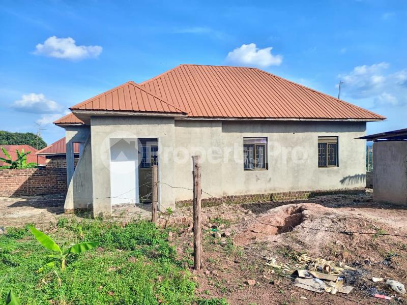 3 bedroom Villa for sale Gayaza busukuma  Gayaza Wakiso Central - 2