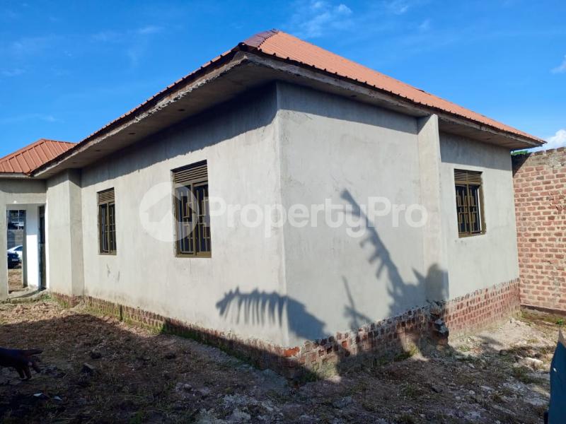 3 bedroom Villa for sale Gayaza busukuma  Gayaza Wakiso Central - 4