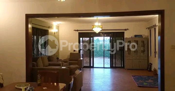 4 bedroom Bungalow Apartment for sale Gayaza road  Kampala Central Kampala Central - 4