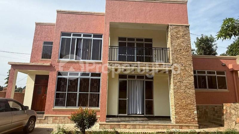 4 bedroom Villa for sale Kira nsasa Kira Wakiso Central - 1