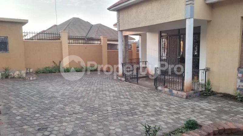 3 bedroom Villa for sale Mafubira road Bugembe Jinja Eastern - 2