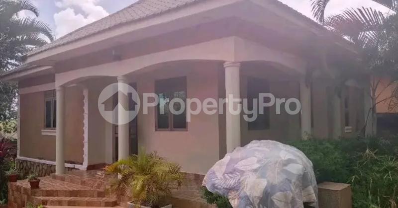 3 bedroom Villa for sale Kasangati road kiki town Nabweru Wakiso Central - 0