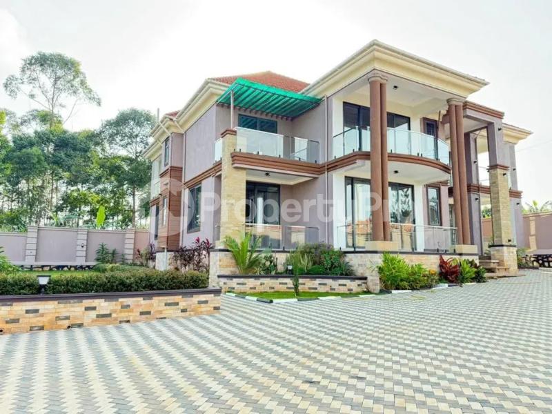 6 bedroom Villa for sale Kira kiwologoma  Kira Wakiso Central - 1