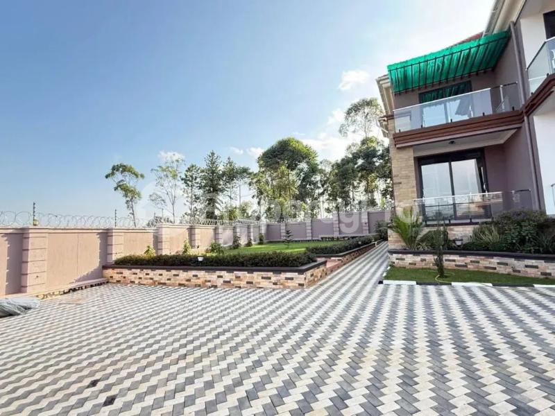6 bedroom Villa for sale Kira kiwologoma  Kira Wakiso Central - 4
