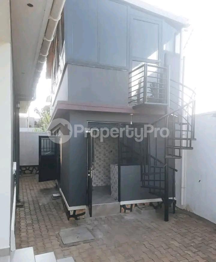 4 bedroom Bungalow Apartment for sale Kira road  Kampala Central Kampala Central - 1