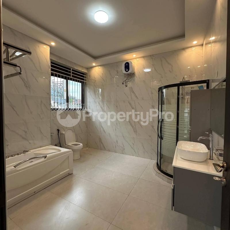 6 bedroom Villa for sale Kira mamerito road  Kira Wakiso Central - 6