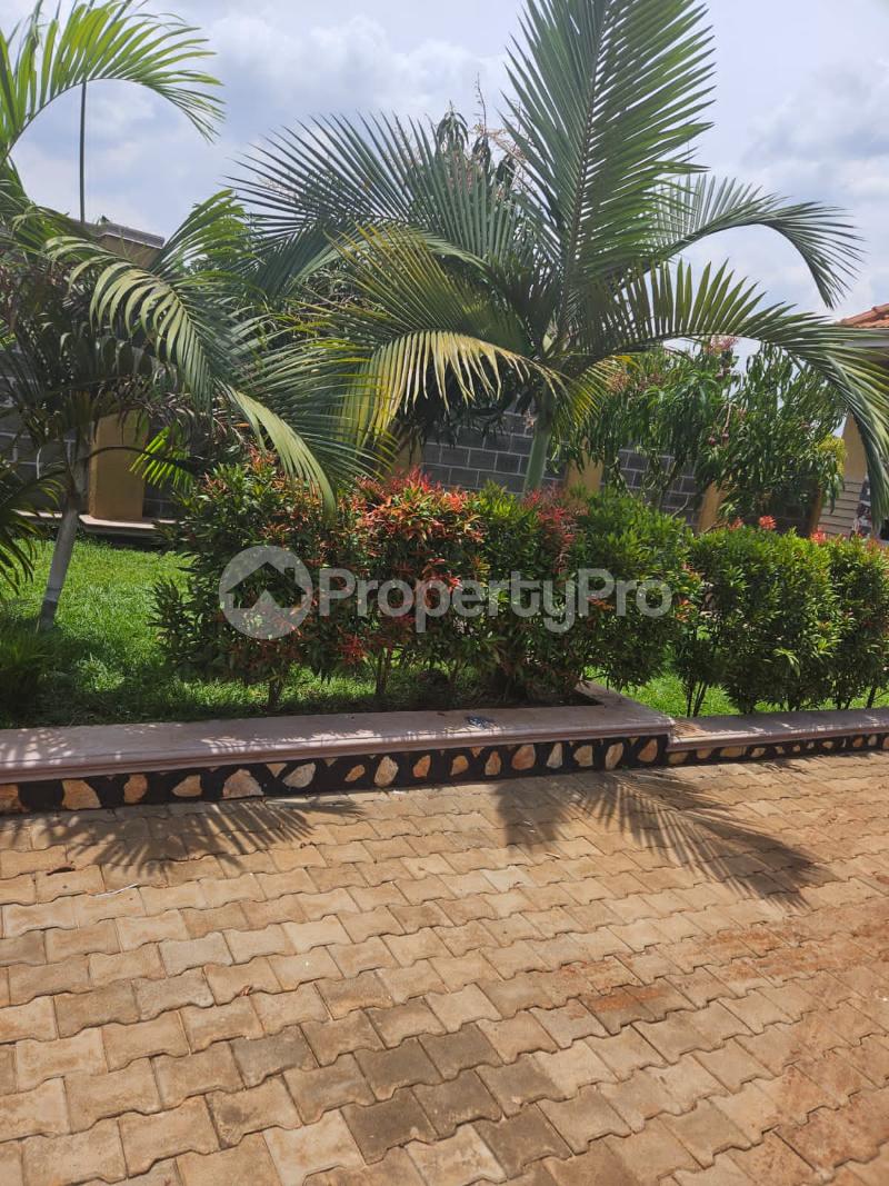 3 bedroom Villa for sale Kira kimwanyi  Kira Wakiso Central - 4