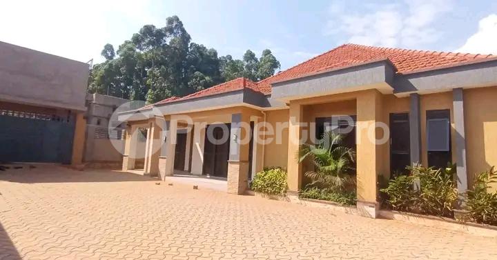 4 bedroom Bungalow Apartment for sale Kira road  Kampala Central Kampala Central - 0