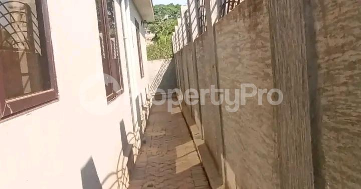 4 bedroom Bungalow Apartment for sale Kira road  Kira Wakiso Central - 6
