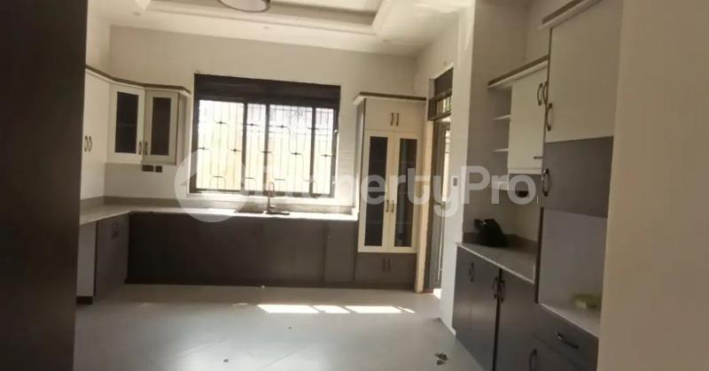 4 bedroom Villa for sale Kira mulawa  Kira Wakiso Central - 6