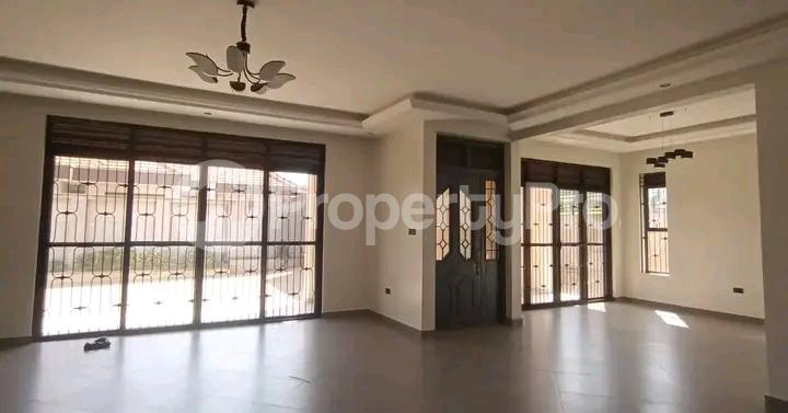 4 bedroom Bungalow Apartment for sale Kira road  Kampala Central Kampala Central - 8