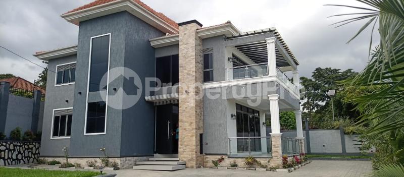 5 bedroom Villa for sale Kira mamerito road  Kira Wakiso Central - 1