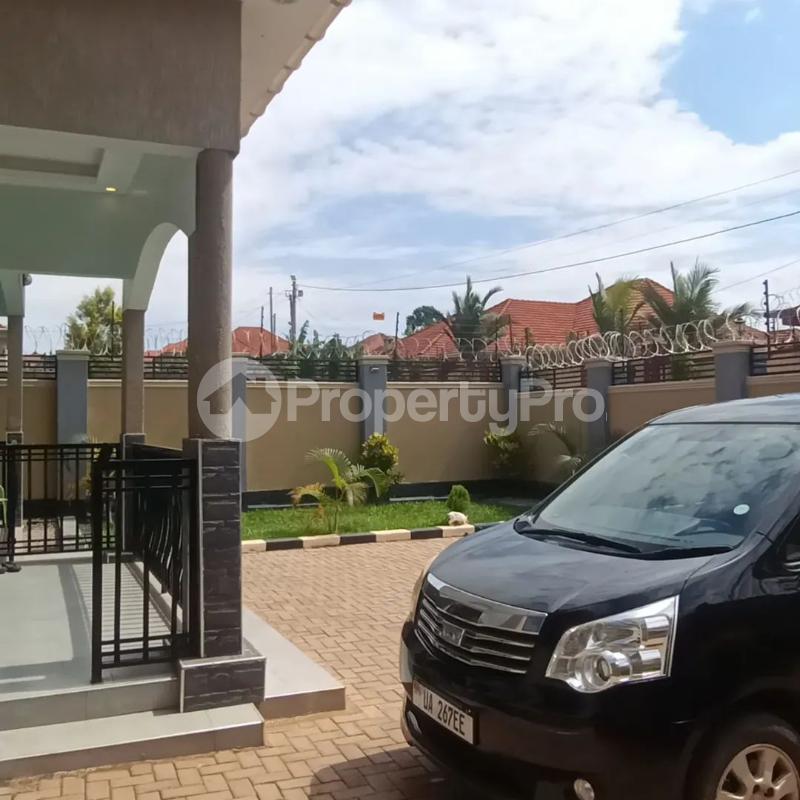 3 bedroom Villa for sale Kira parliamentary circle estate  Kira Wakiso Central - 10