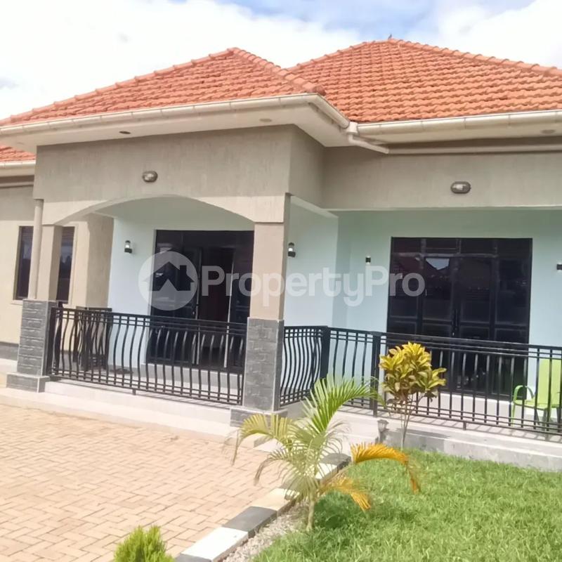 3 bedroom Villa for sale Kira parliamentary circle estate  Kira Wakiso Central - 1