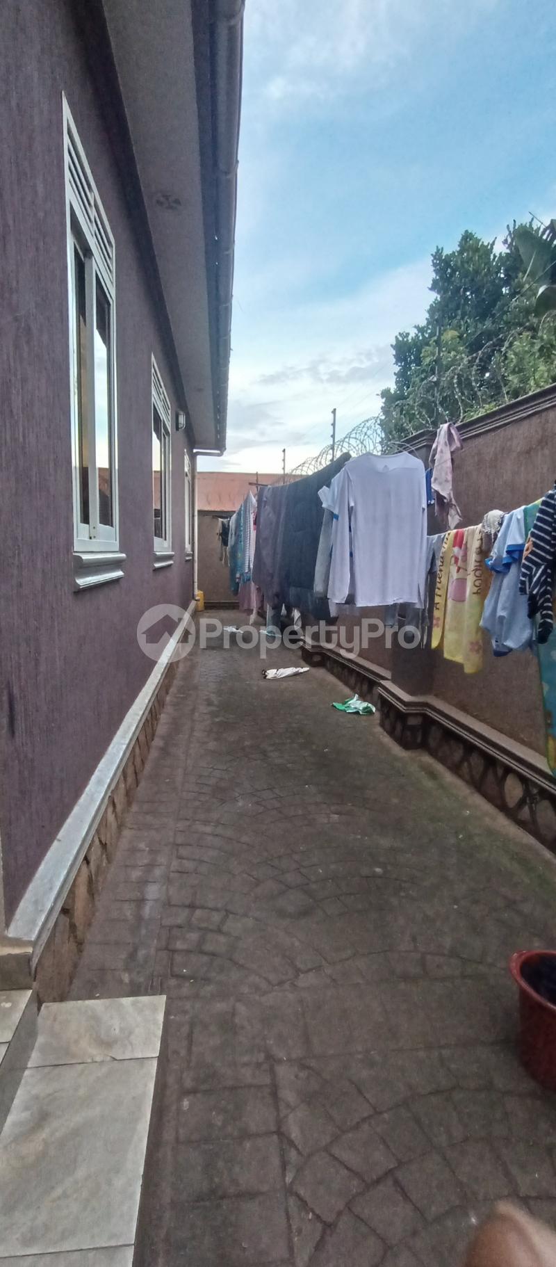 3 bedroom Villa for sale Kira along kasangati road  Kira Wakiso Central - 8
