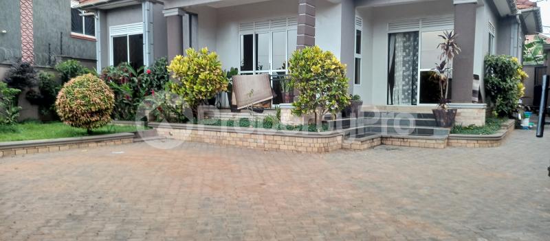 3 bedroom Villa for sale Kira along kasangati road  Kira Wakiso Central - 4