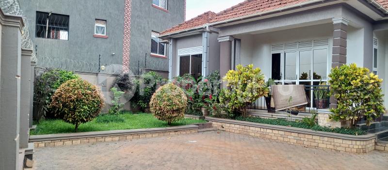 3 bedroom Villa for sale Kira along kasangati road  Kira Wakiso Central - 1