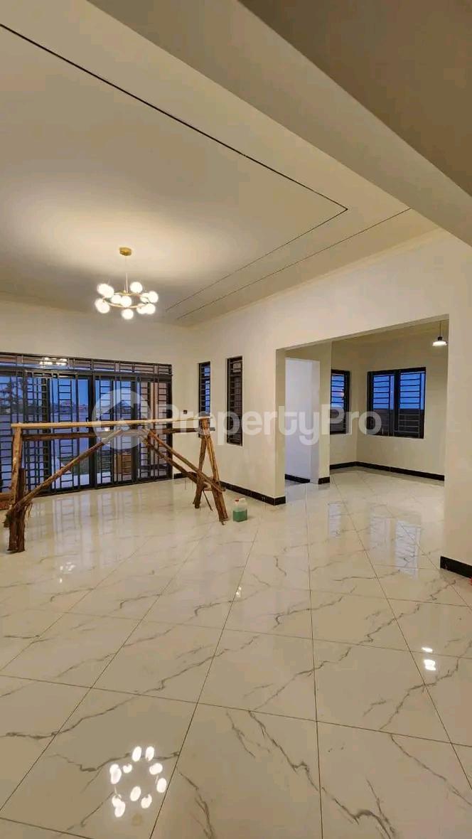 4 bedroom Bungalow Apartment for sale Kira road  Kampala Central Kampala Central - 2