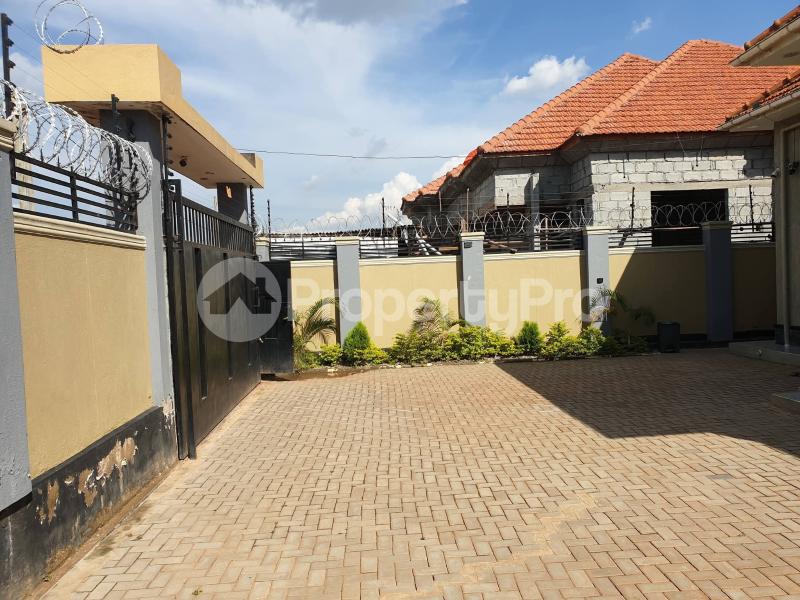 3 bedroom Villa for sale Kira parliamentary circle estate  Kira Wakiso Central - 2