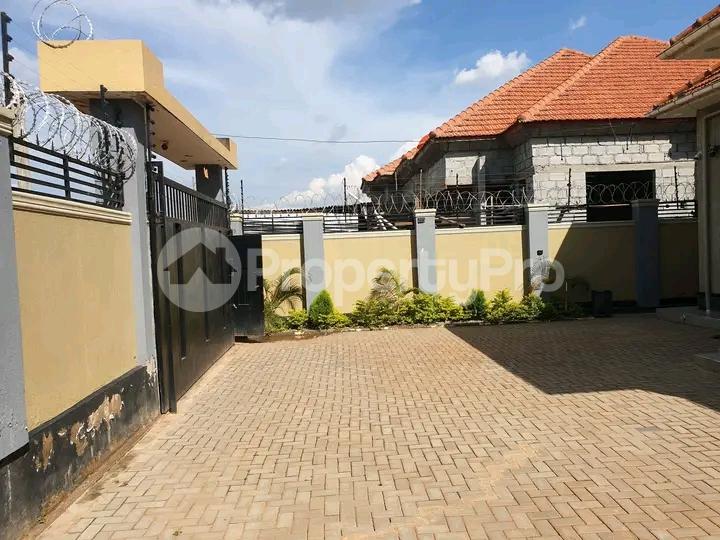 3 bedroom Bungalow Apartment for sale Namugongo road  Kampala Central Kampala Central - 10