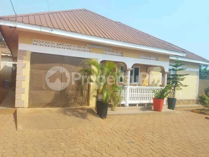 3 bedroom Bungalow Apartment for sale Kampala Central Kampala Central - 3