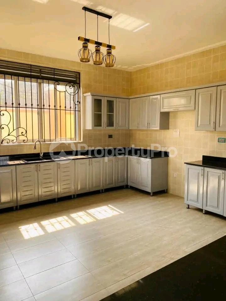 4 bedroom Bungalow Apartment for sale Entebbe road  Kampala Central Kampala Central - 3
