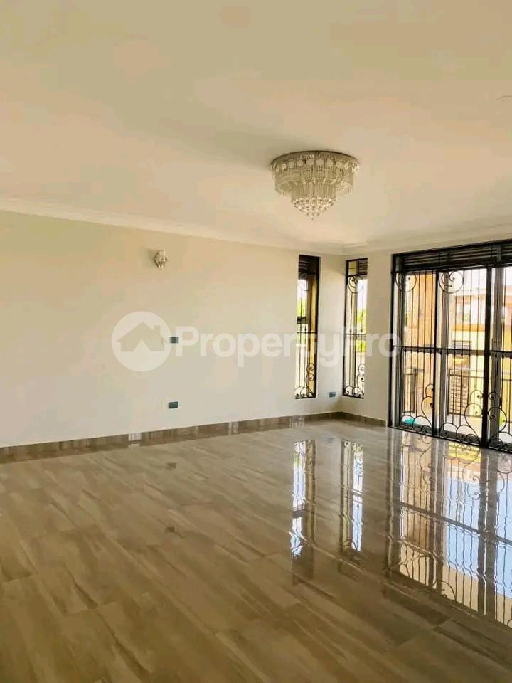4 bedroom Bungalow Apartment for sale Entebbe road  Kampala Central Kampala Central - 4