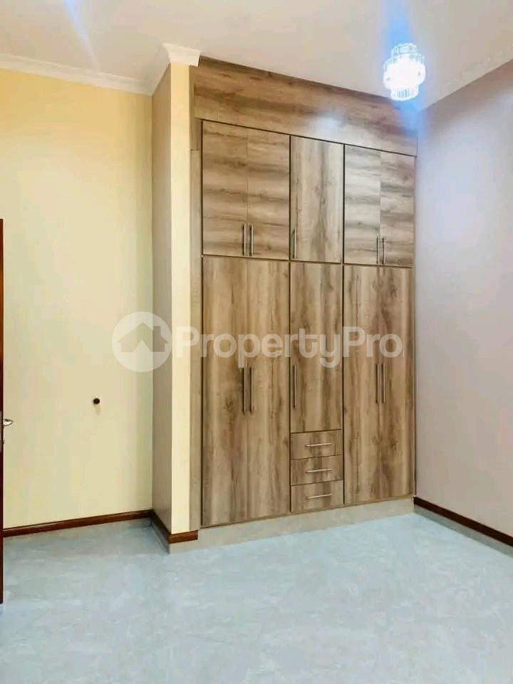 4 bedroom Bungalow Apartment for sale Entebbe road  Kampala Central Kampala Central - 1